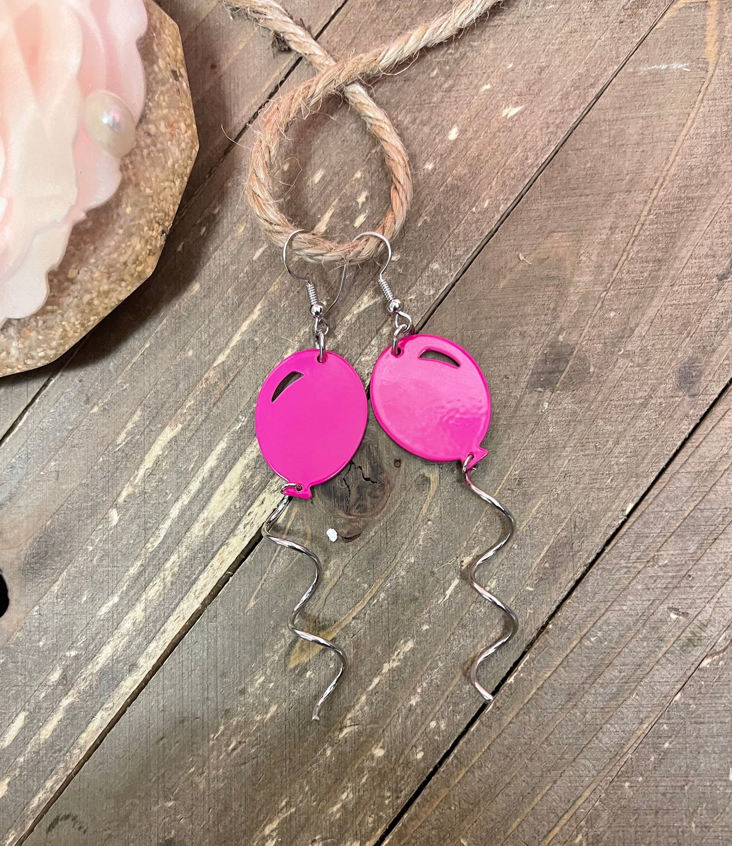 Pink Balloon Charm Wire Earring (CECup)Pink tiful of LOVE
