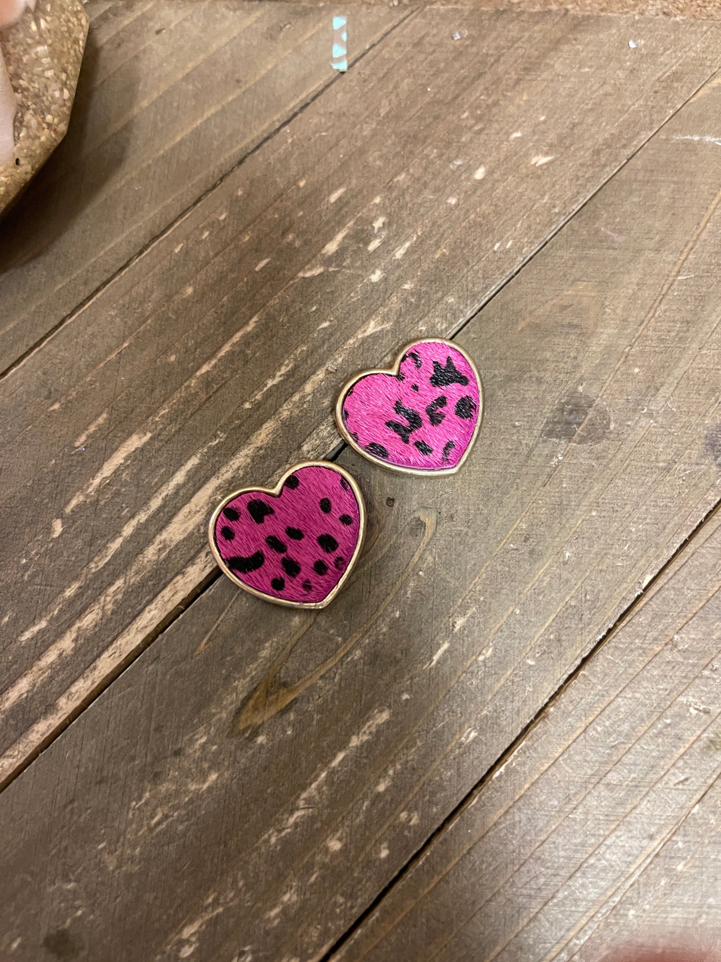 Spotted Heart Textured Stud EarringsPink tiful of LOVE