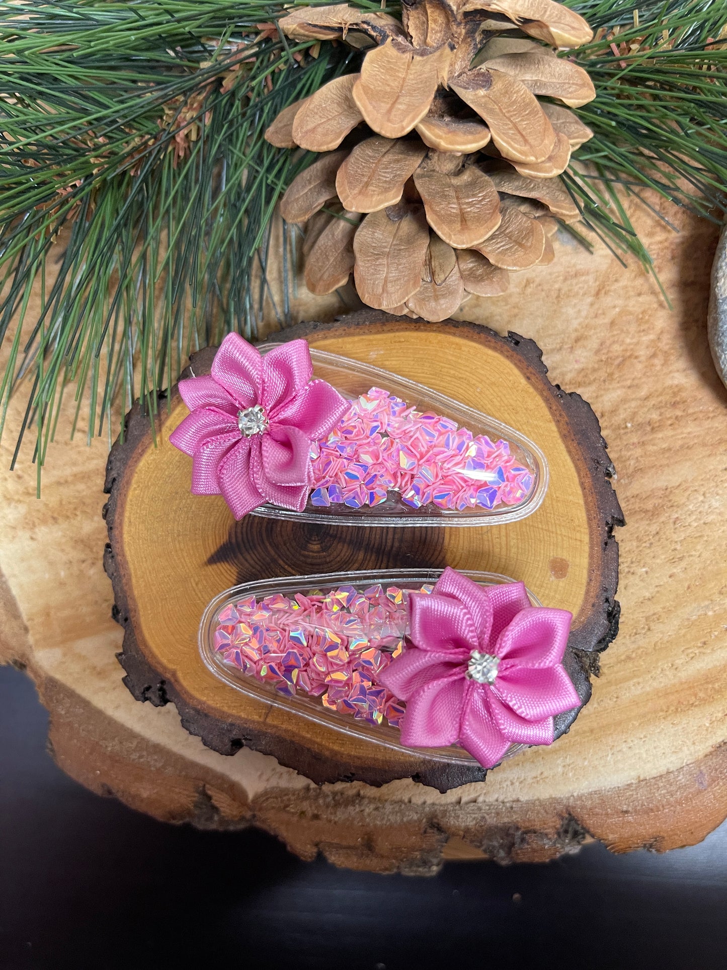 Flower Confetti-Shaker Snap Hair clips (4 pairs to choose)Pink tiful of LOVE