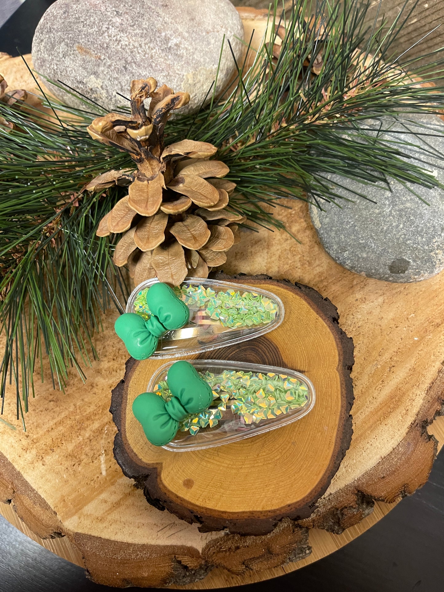 Bow Confetti-Shaker Snap Hair clips (4 pairs to choose)Pink tiful of LOVE