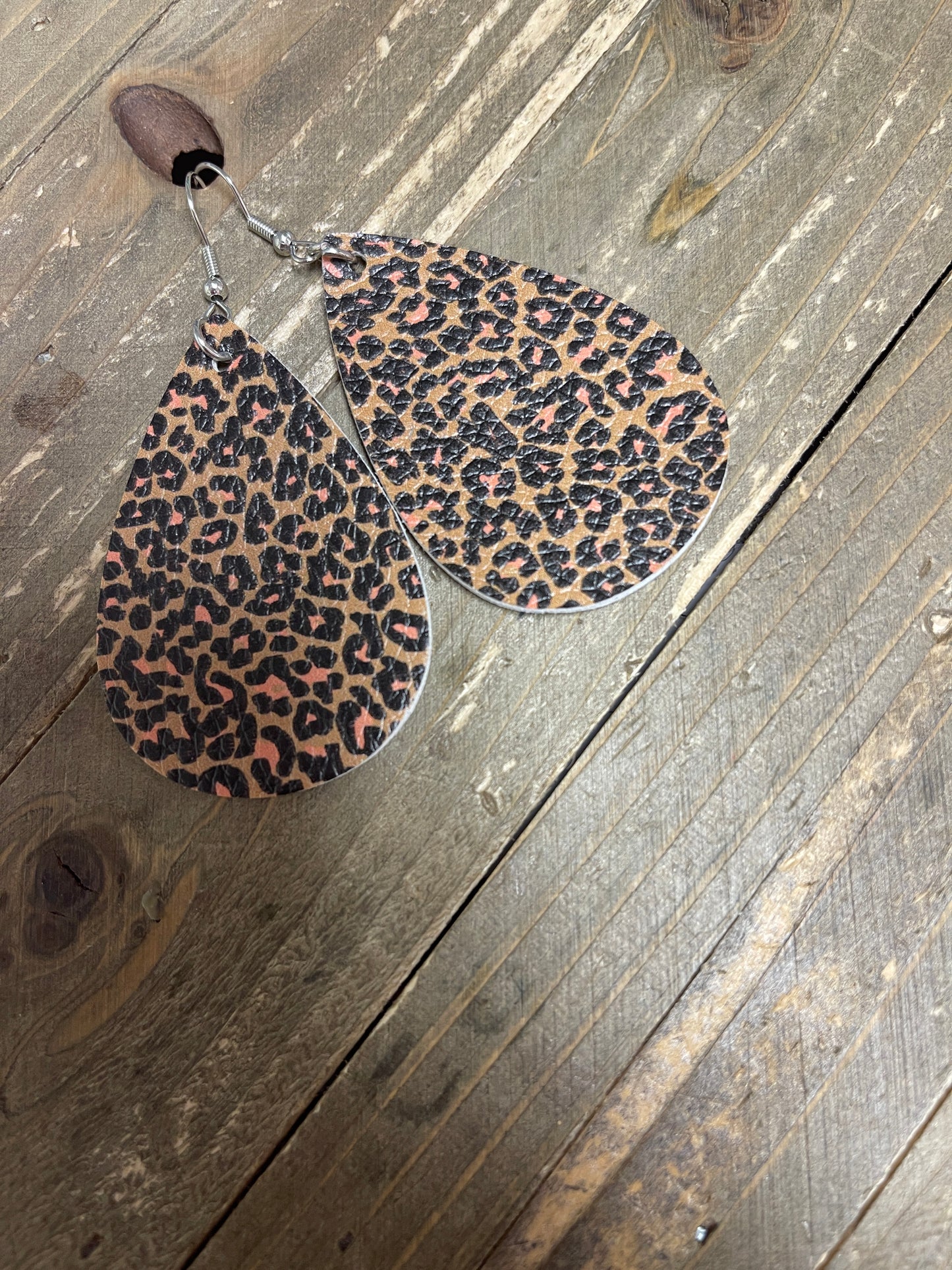 Animal Prints Faux Leather Teardrop earringsPink tiful of LOVE