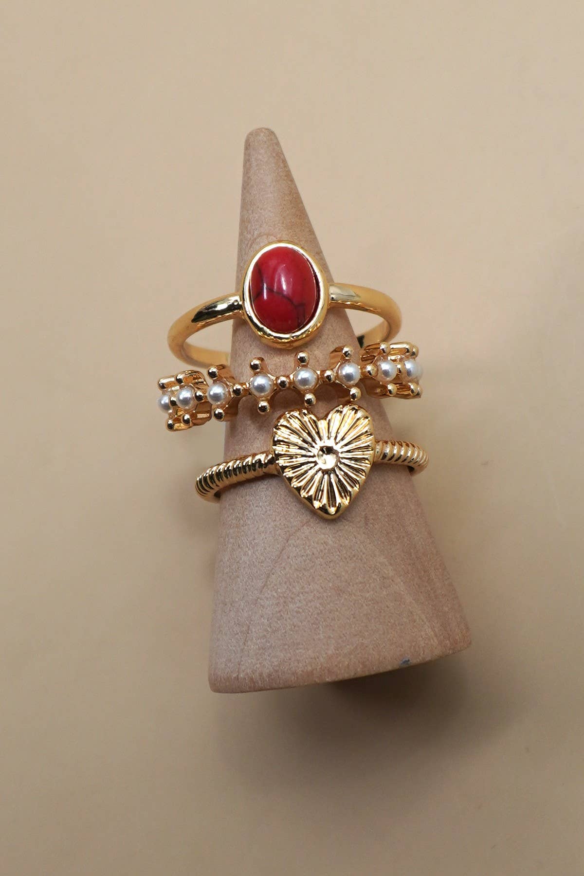 JOSSLYN by wall to wall - HEART STONE PEARL 3 RING SET | 80R131: GOLD