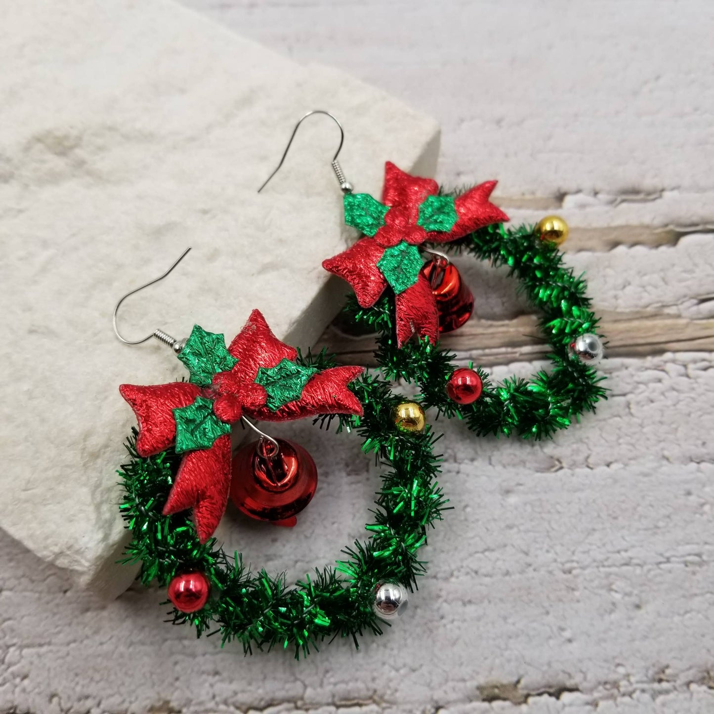 Red Bell Grass Ring Christmas Earrings | Festive Holiday Wreath Dangle Earrings