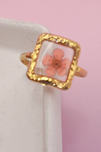 JOSSLYN by wall to wall - 18K STAINLESS STEEL TARNISH FREE FLORAL RINGS | 40R104: OVAL ORANGE