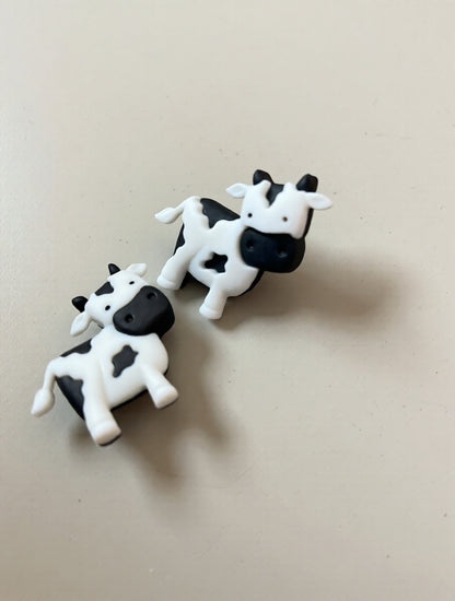 Barnyard Cow Stud Earrings – Cute Plastic Farm Animal Jewelry