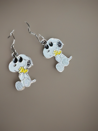 Snoopy Glitter Dangle Earrings – Sparkly Peanuts-Inspired Jewelry
