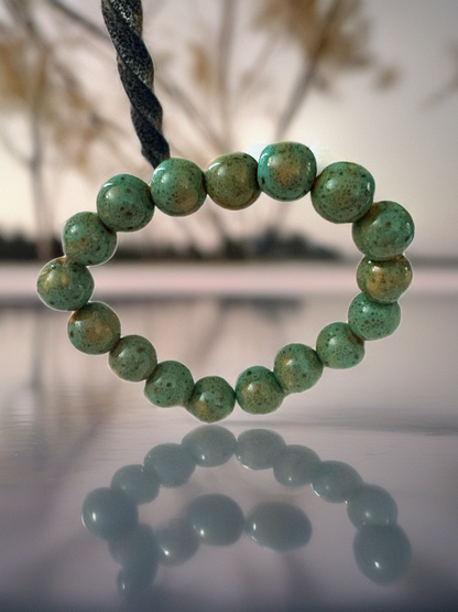 Green Ceramic Beaded Bracelet – Speckled Round Bead
