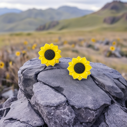 Sunflower Stud Earrings – A Ray of Sunshine 🌻