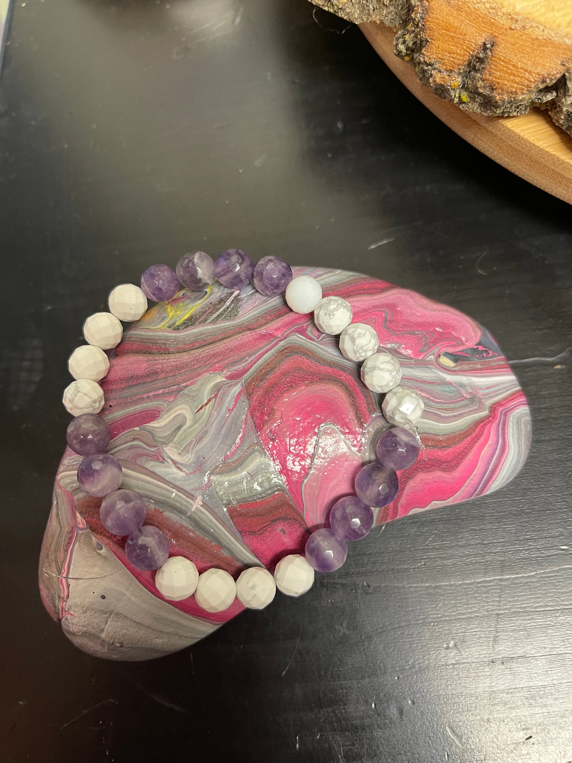 love and Luck beaded Stretch braceletPink tiful of LOVE