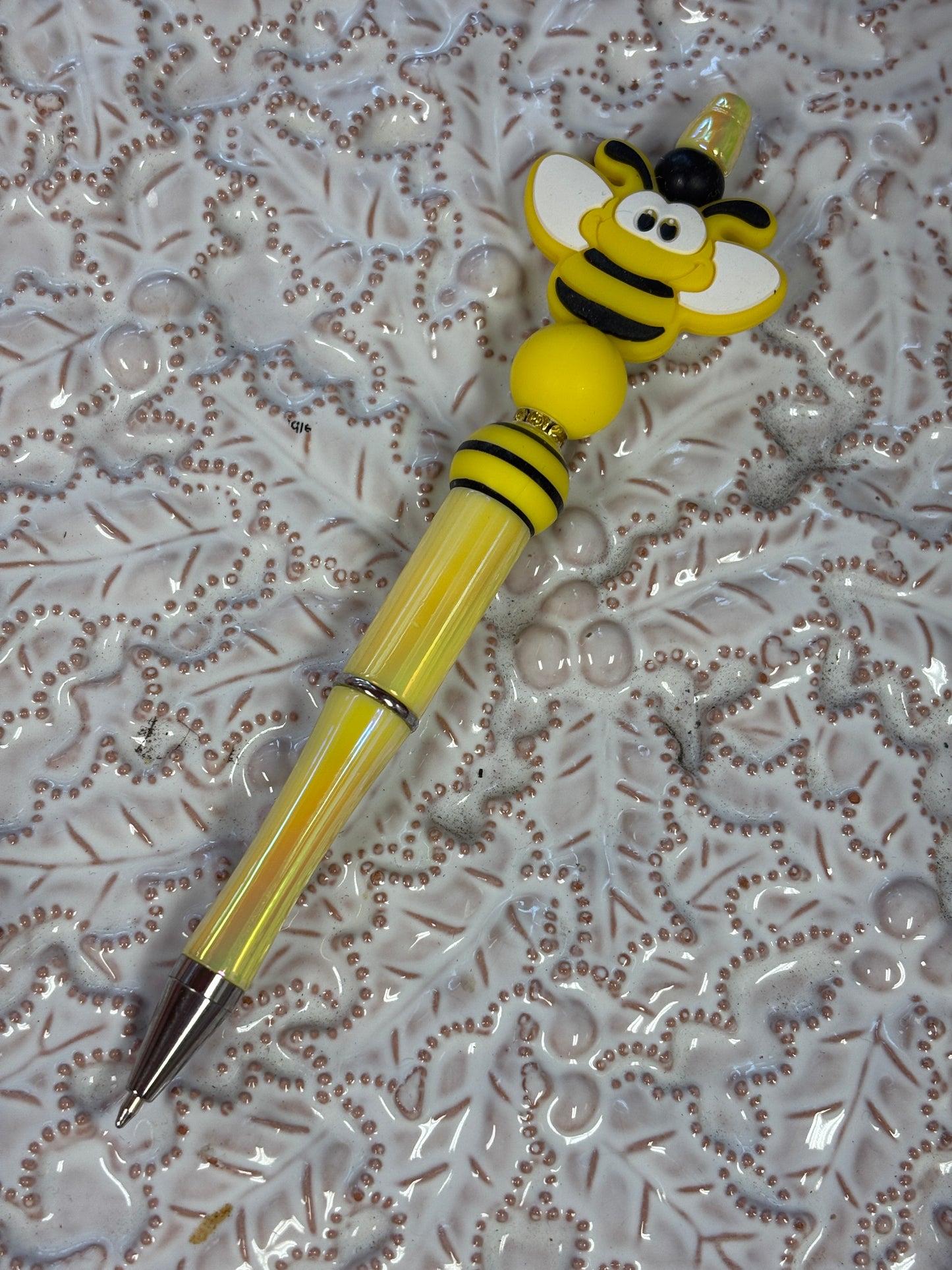 🐝 Buzzing Bee Beadable Pen – Yellow & Black Charm Pen