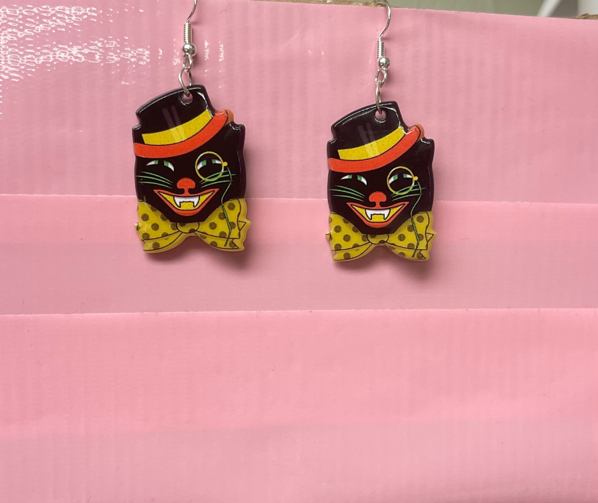 Spooky Silly Cat  Charm Wire EarringsPink tiful of LOVE