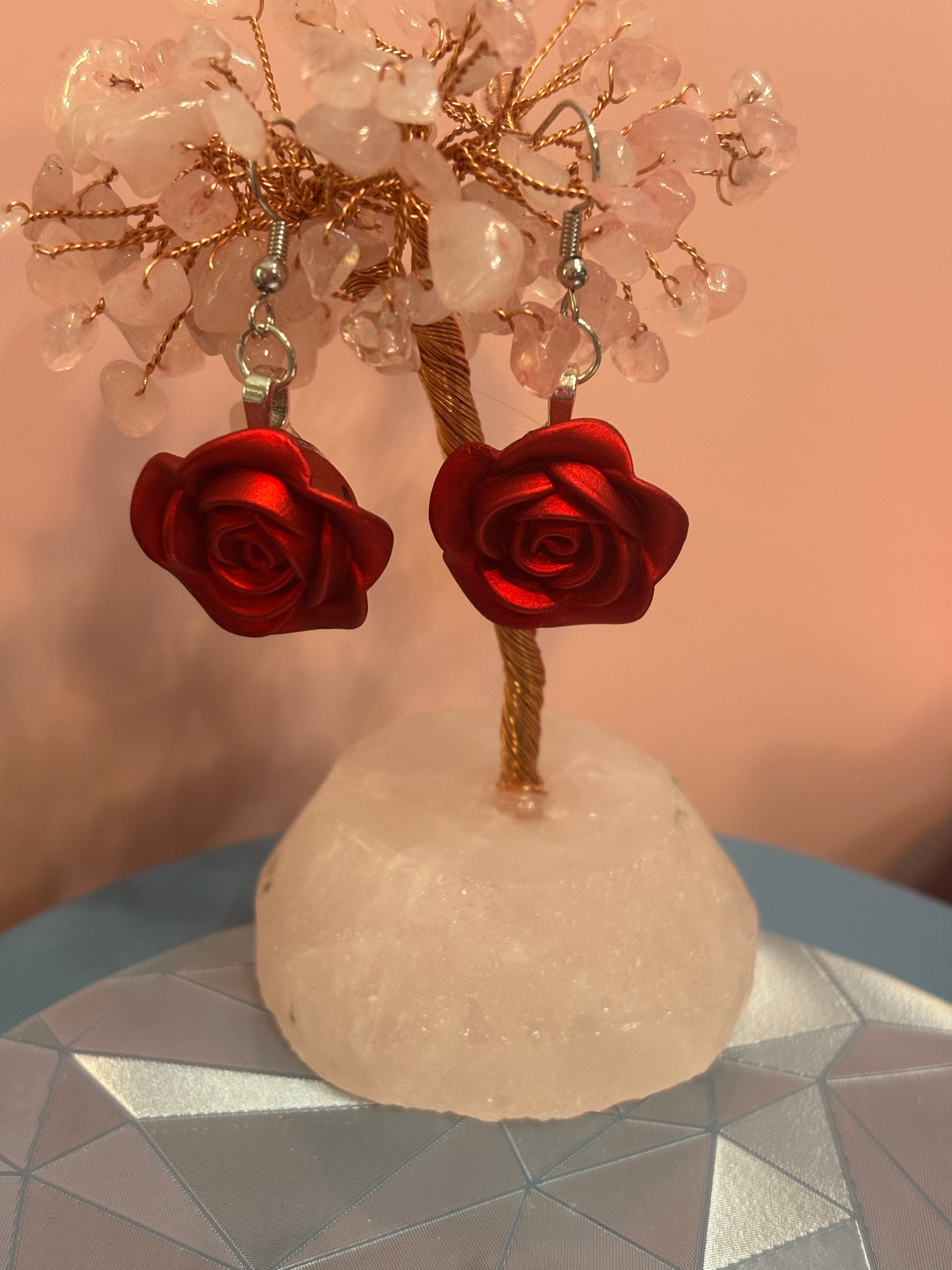 Red Rose Wire Earrings – Classic & Romantic Style