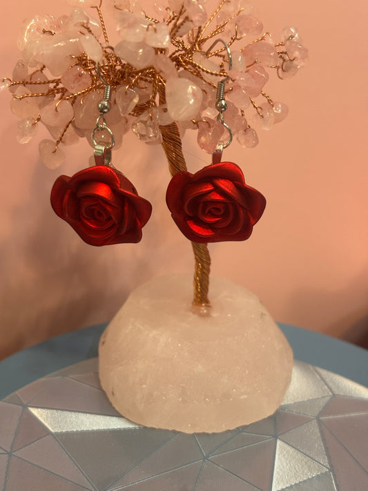 Red Rose Wire Earrings – Classic & Romantic Style