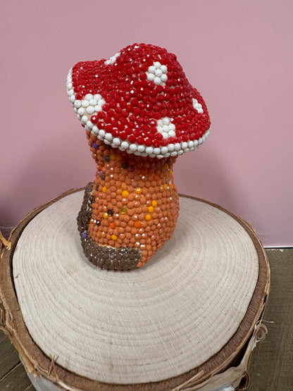 Diamond Art Figurine – Sparkling Field Mouse with Mushroom Hat