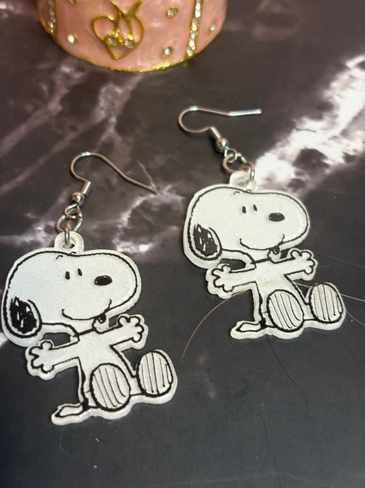 Snoopy Glitter Dangle Earrings – Sparkly Peanuts-Inspired Jewelry