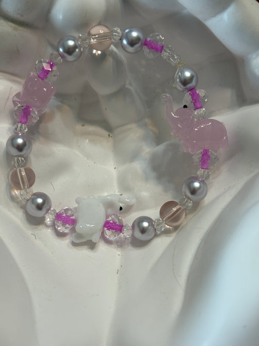 🐘 Pink & White Elephant Beaded Stretch Bracelet