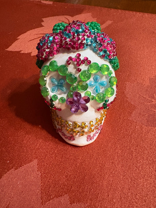 Diamond Art Sugar Skull Figurine – Sparkling Ceramic Décor