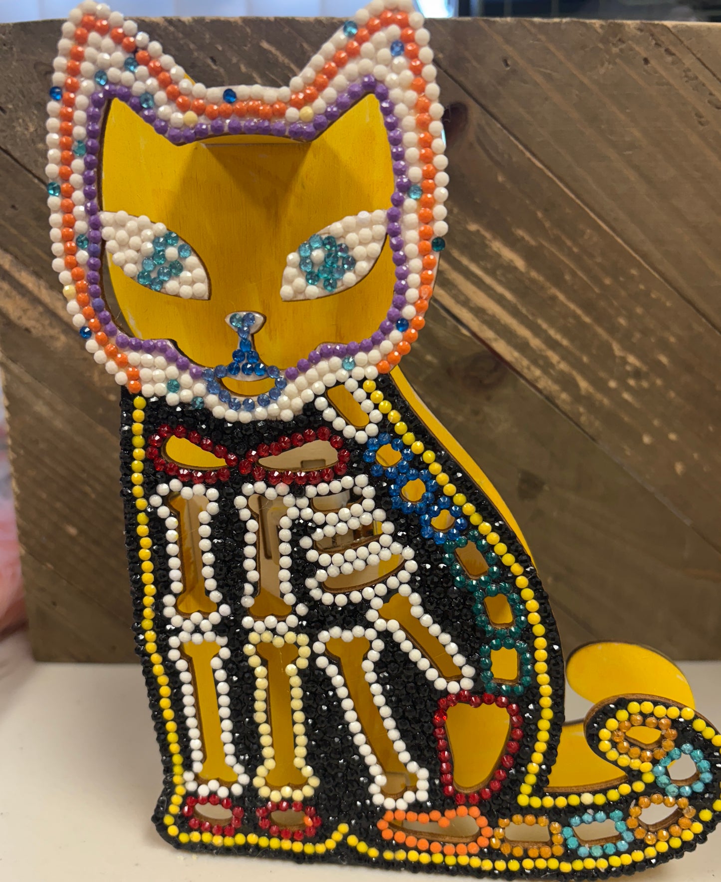 Diamond Art Wooden Figure – Sparkling Skeleton Cat Décor