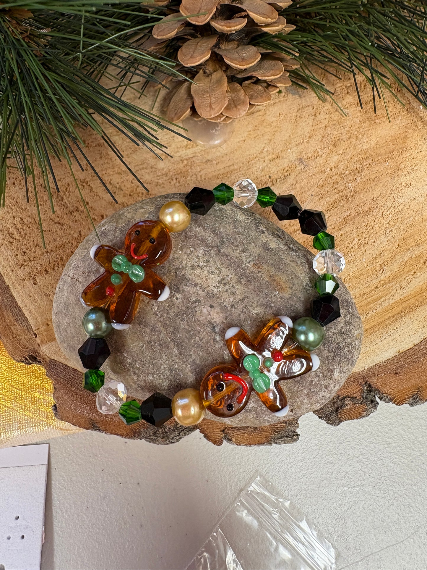 Gingerbread Man Lampworks glass beaded Stretchy Bracelet