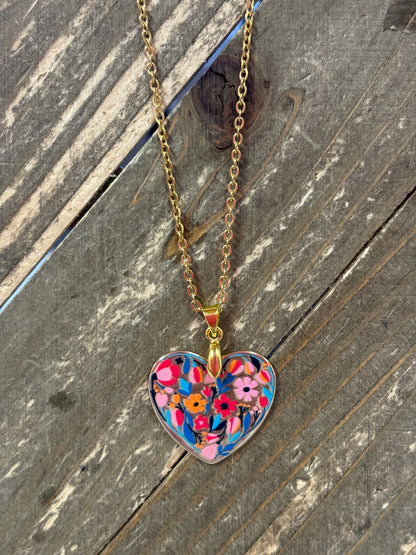 🌸 Floral Heart Pendant Necklace – Gold Chain