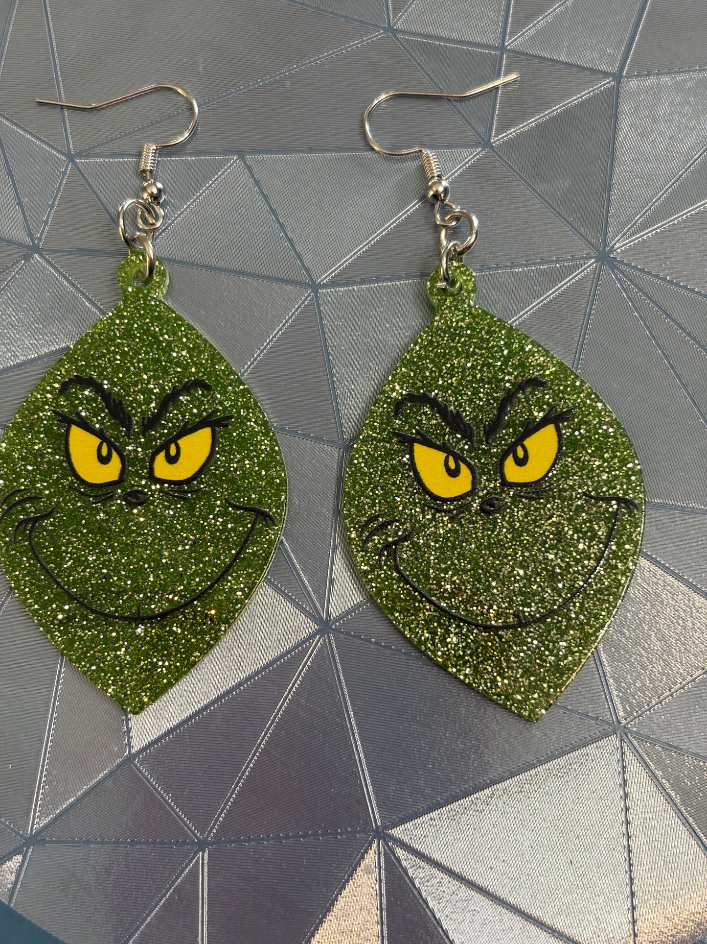 Grinch Face Glitter Earrings – Sparkly Green Holiday Dangle Jewelry