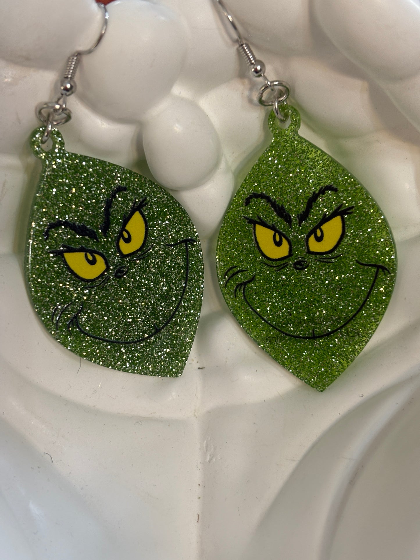 Grinch Face Glitter Earrings – Sparkly Green Holiday Dangle Jewelry
