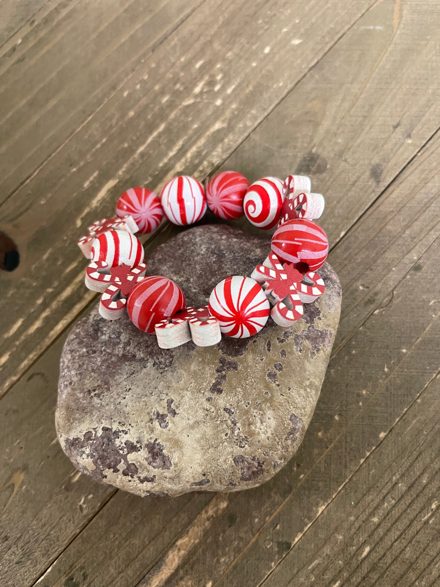 Christmas Bracelet-Candy Cane and Round Wooden Beaded Elastic/Stretch Bracelet