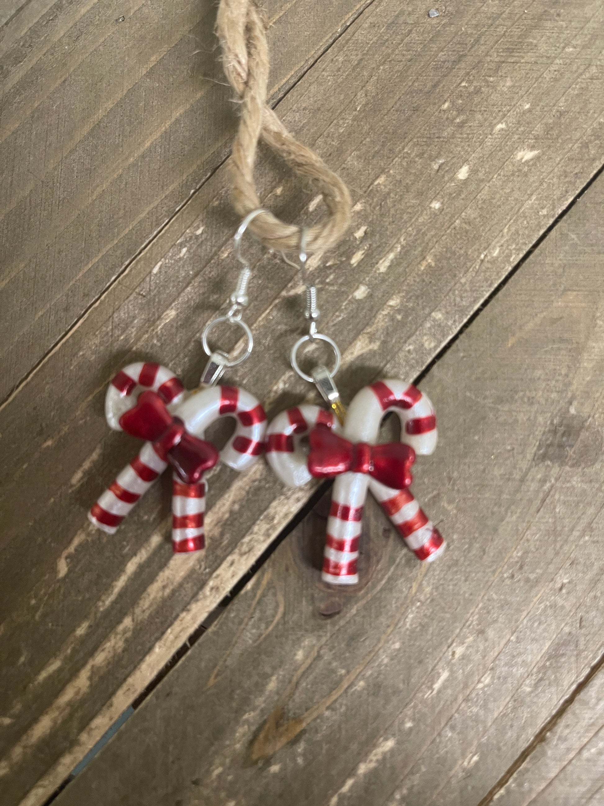 Christmas Candy Cane Wire EarringsPink tiful of LOVE