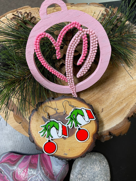 Grinch Stealing Christmas Wire EarringsPink tiful of LOVE