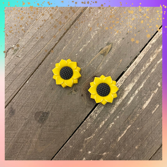 Sunflower Stud Earrings – A Ray of Sunshine 🌻