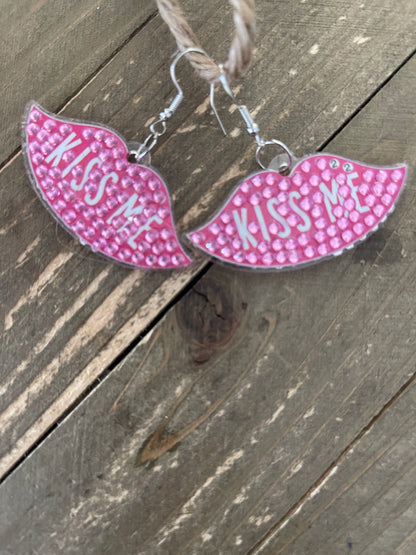 Diamond Art Valentine “Kiss Me” Lips Wire Earrings – Pink Gemstone Dangle Earrings