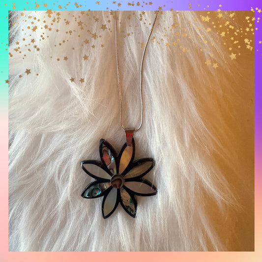 Flower Shell Pendant Necklace on Silver Snake Chain – Iridescent Mother of Pearl Floral Jewelry