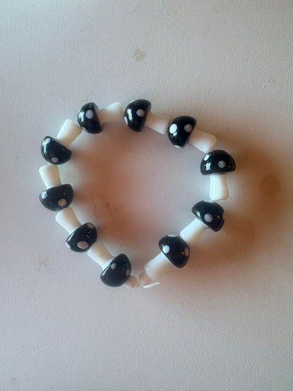 Black White Glass Mushroom Beaded Bracelet – Whimsical