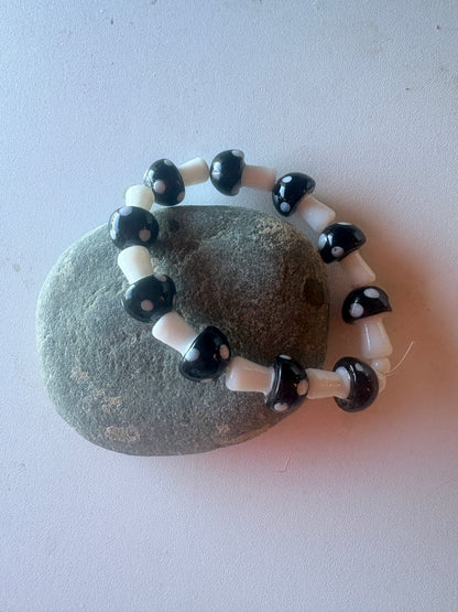 Black White Glass Mushroom Beaded Bracelet – Whimsical