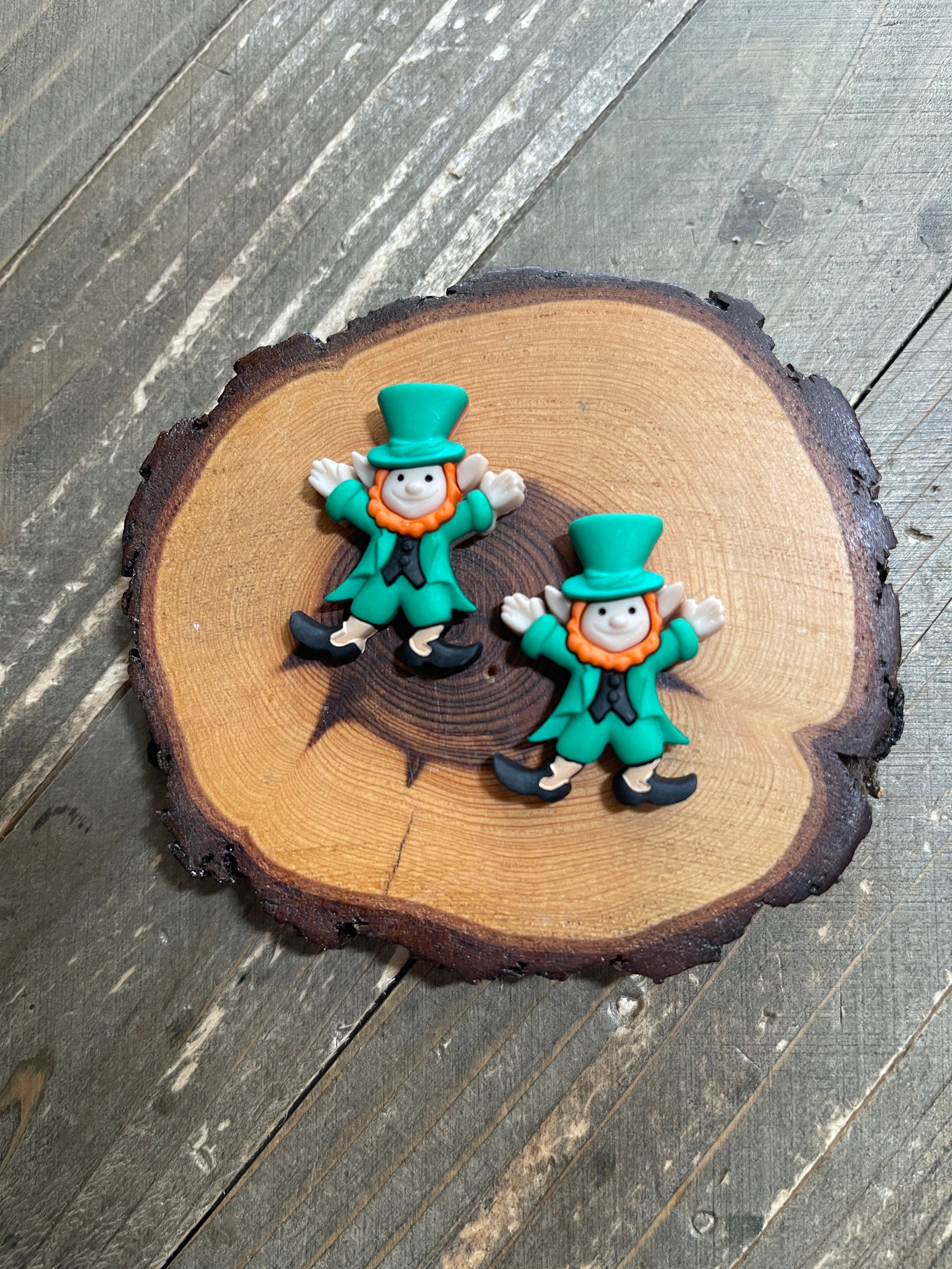 Leprechaun Stud EarringsPink tiful of LOVE