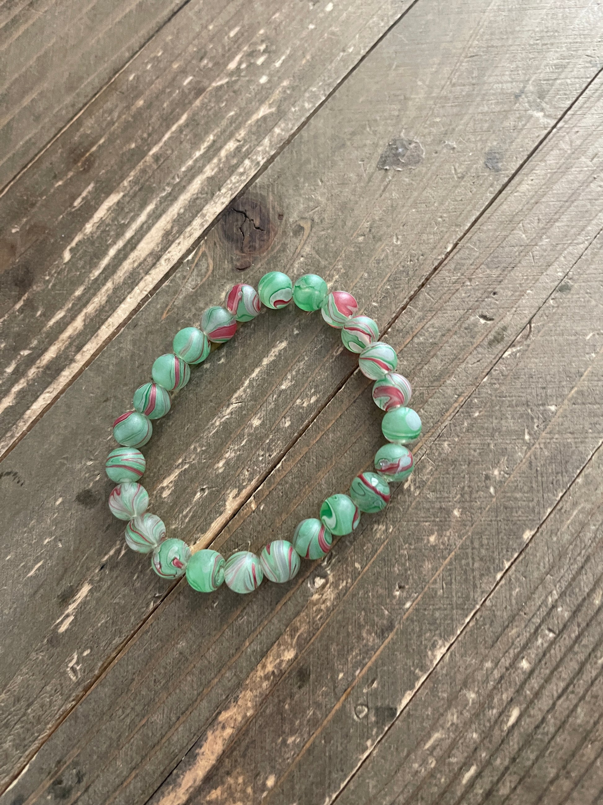 Green with red swirl glass Beaded  Elastic/Stretch BraceletPink tiful of LOVE