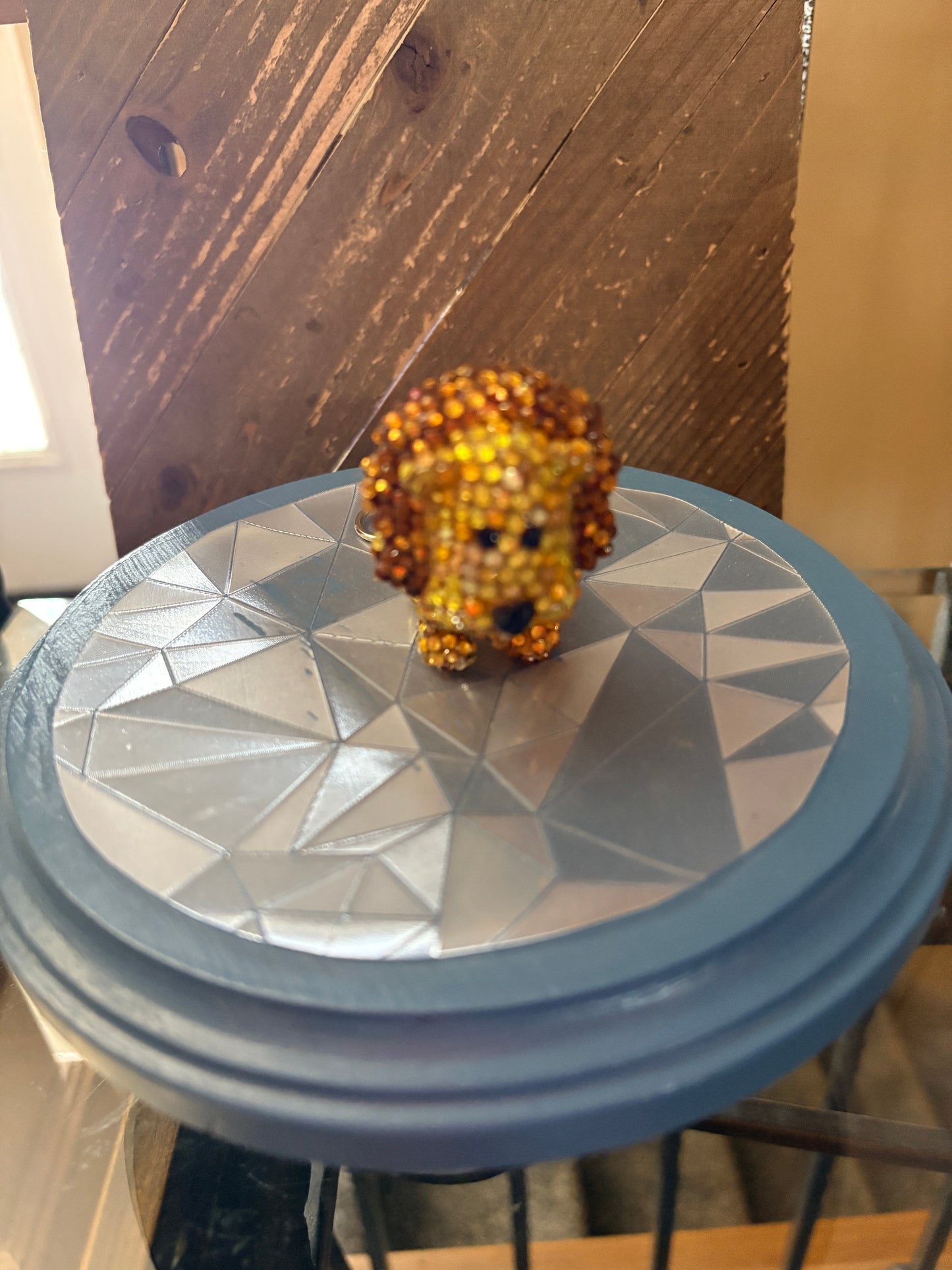 Bling Mini Lion Flashlight Keychain – Rhinestone Lion Charm