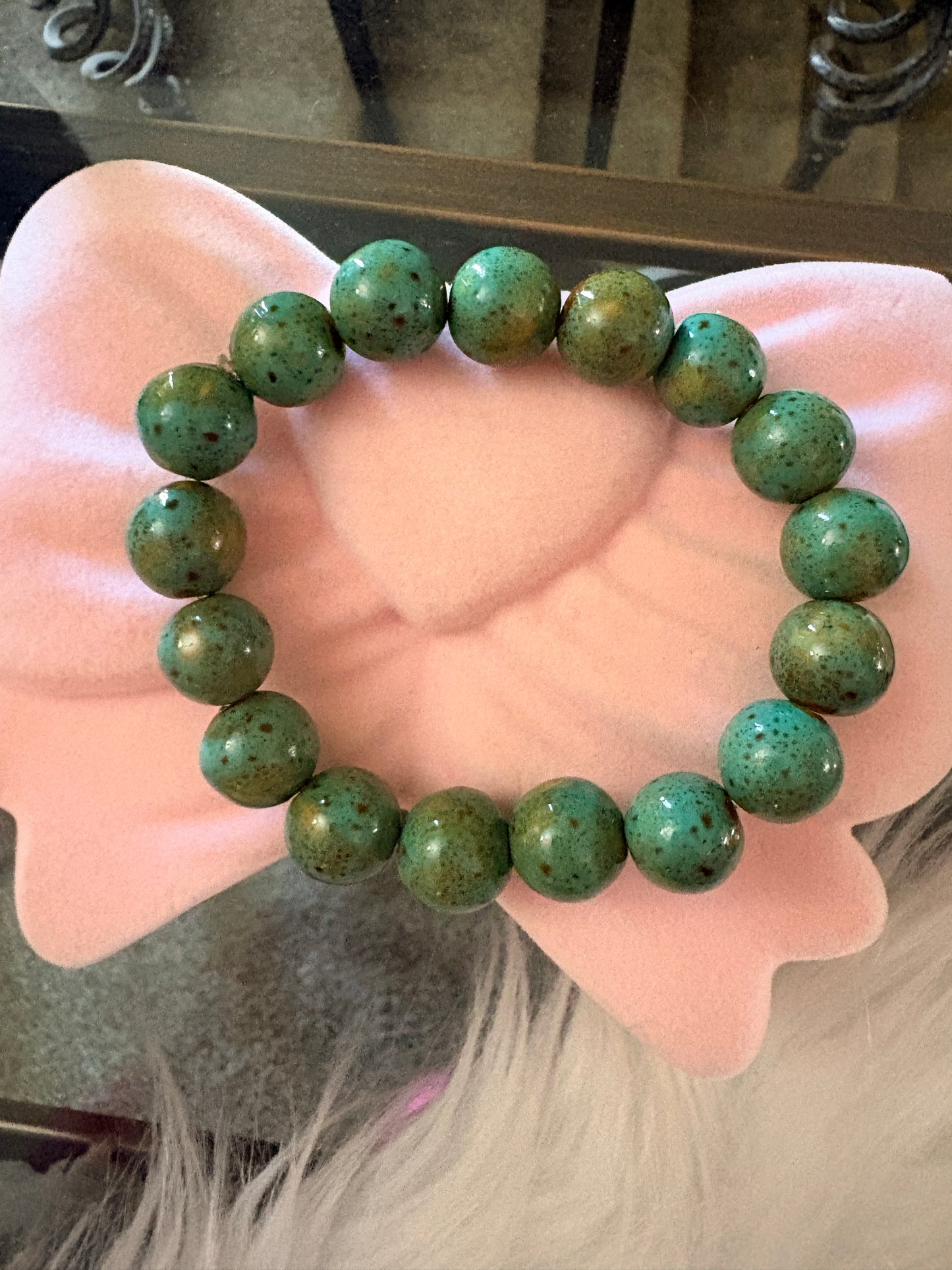 Green Ceramic Beaded Bracelet – Speckled Round Bead