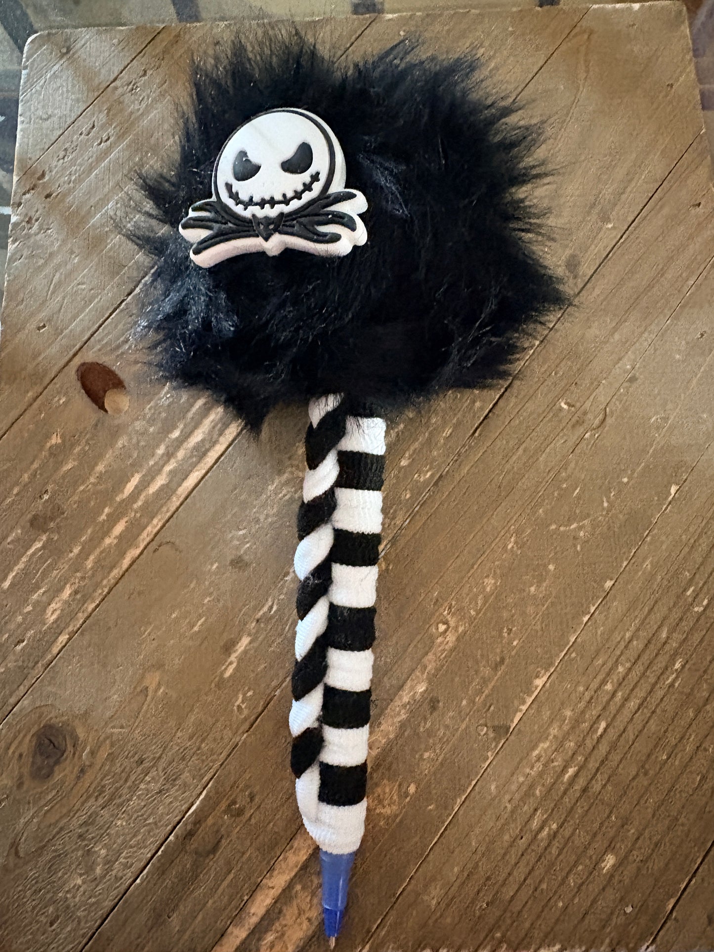 Jack Skellington Pom Pom Pen
