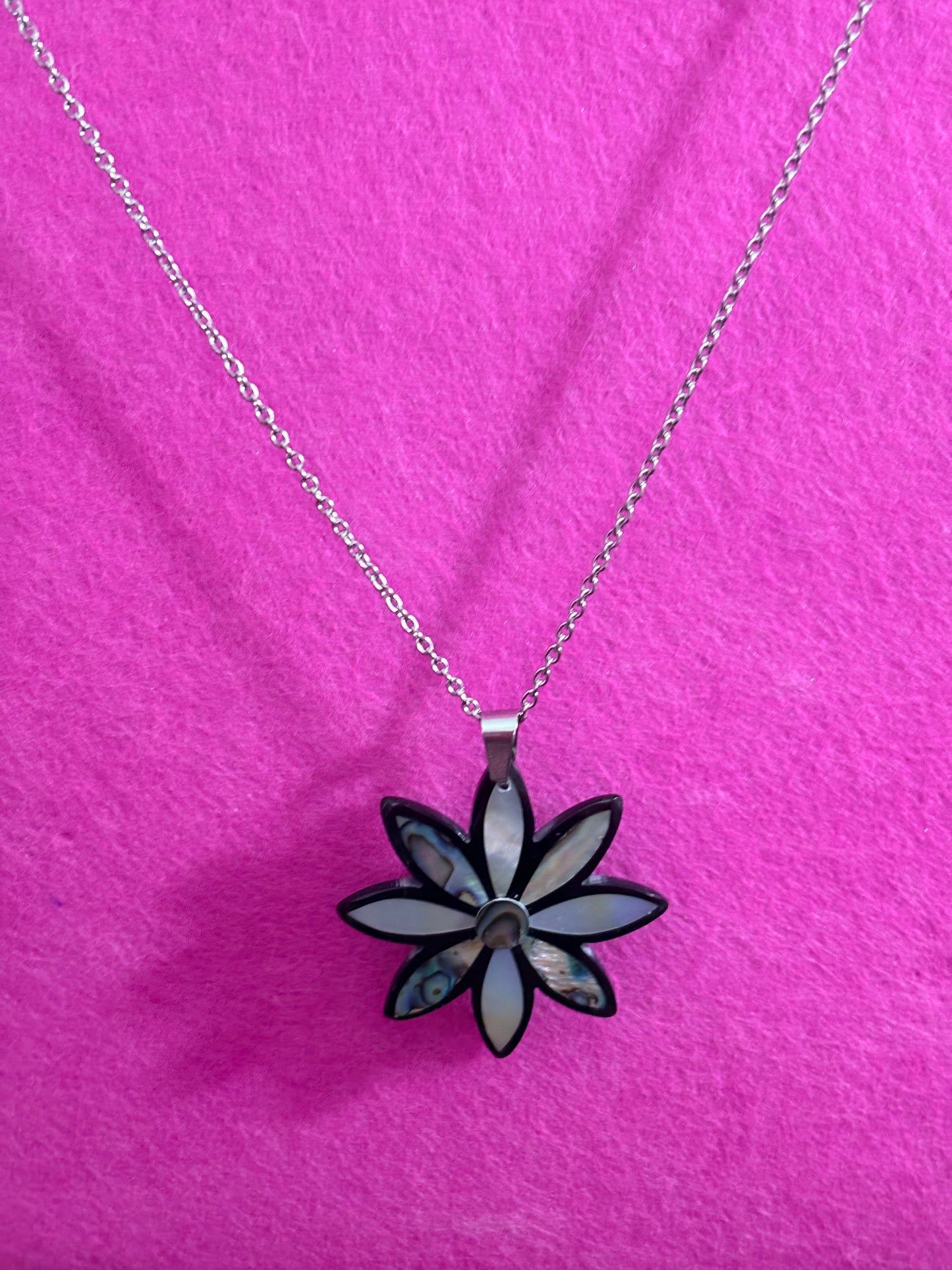 Floral Shell Inlay Pendant Necklace