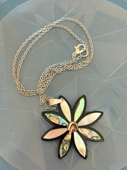 Floral Shell Inlay Pendant Necklace