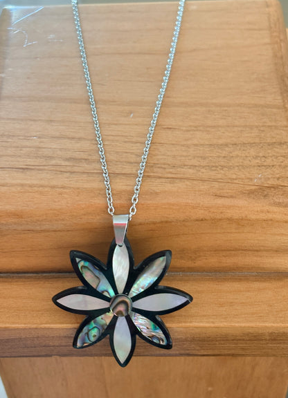 Floral Shell Inlay Pendant Necklace