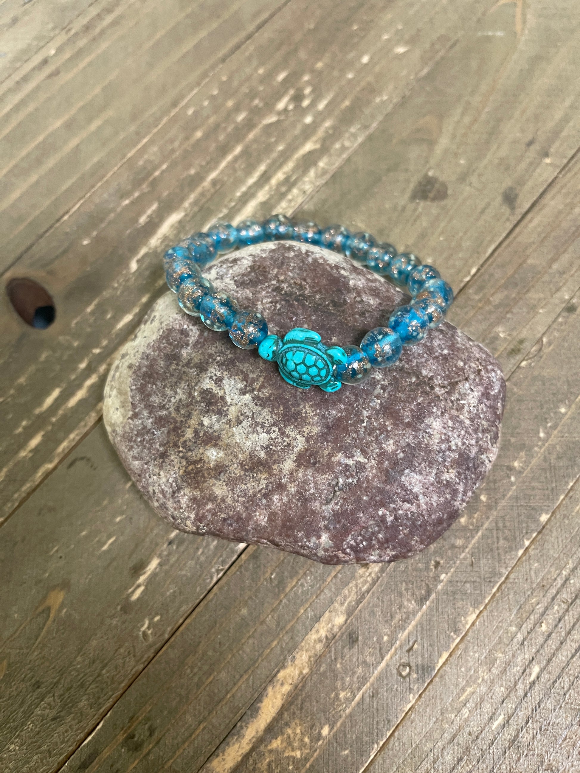 Sparkling Glass Bead Sea Turtle Bracelet- Seaweed GreenPink tiful of LOVE