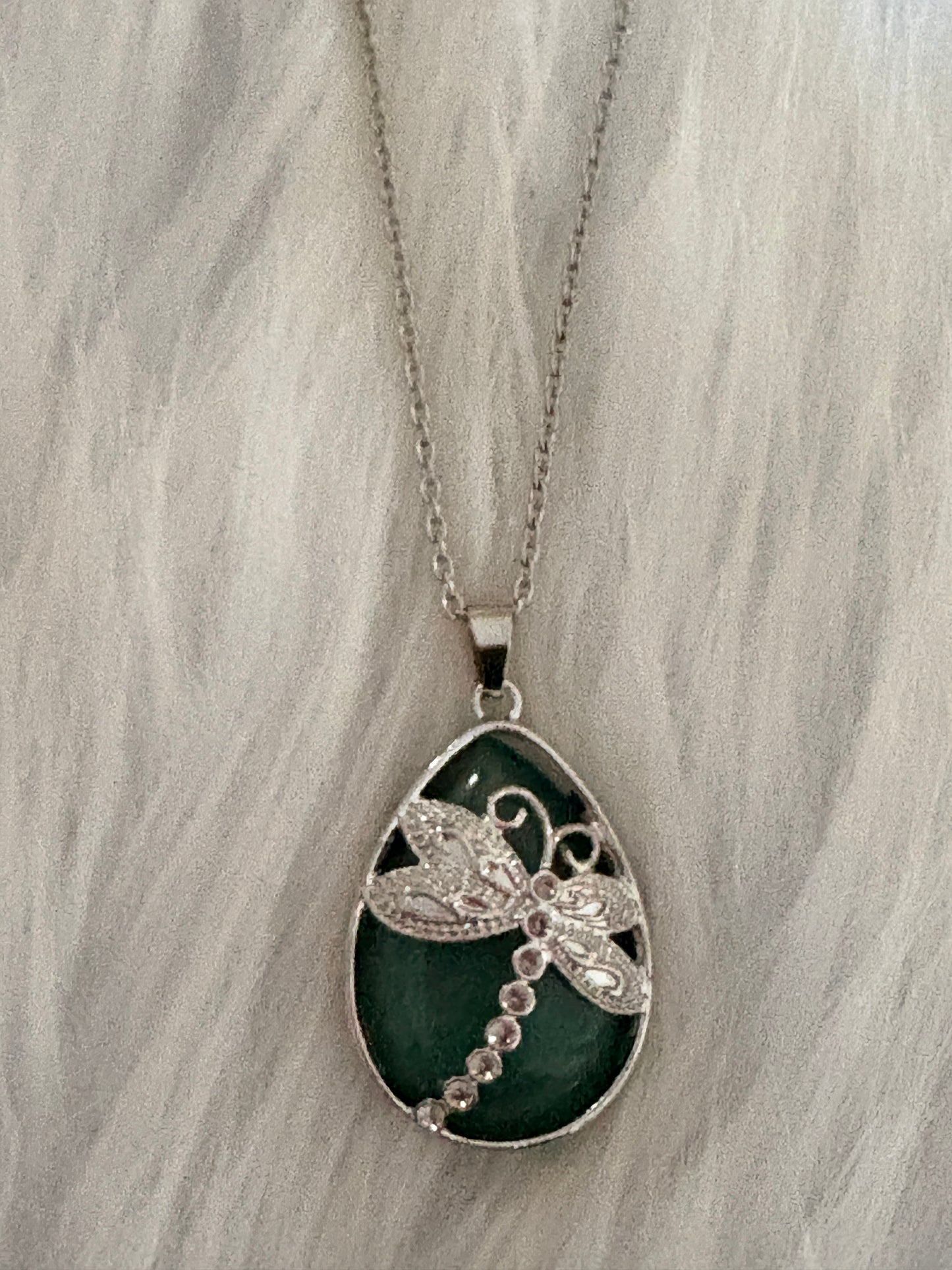 Green Agate Dragonfly Teardrop Pendant Necklace