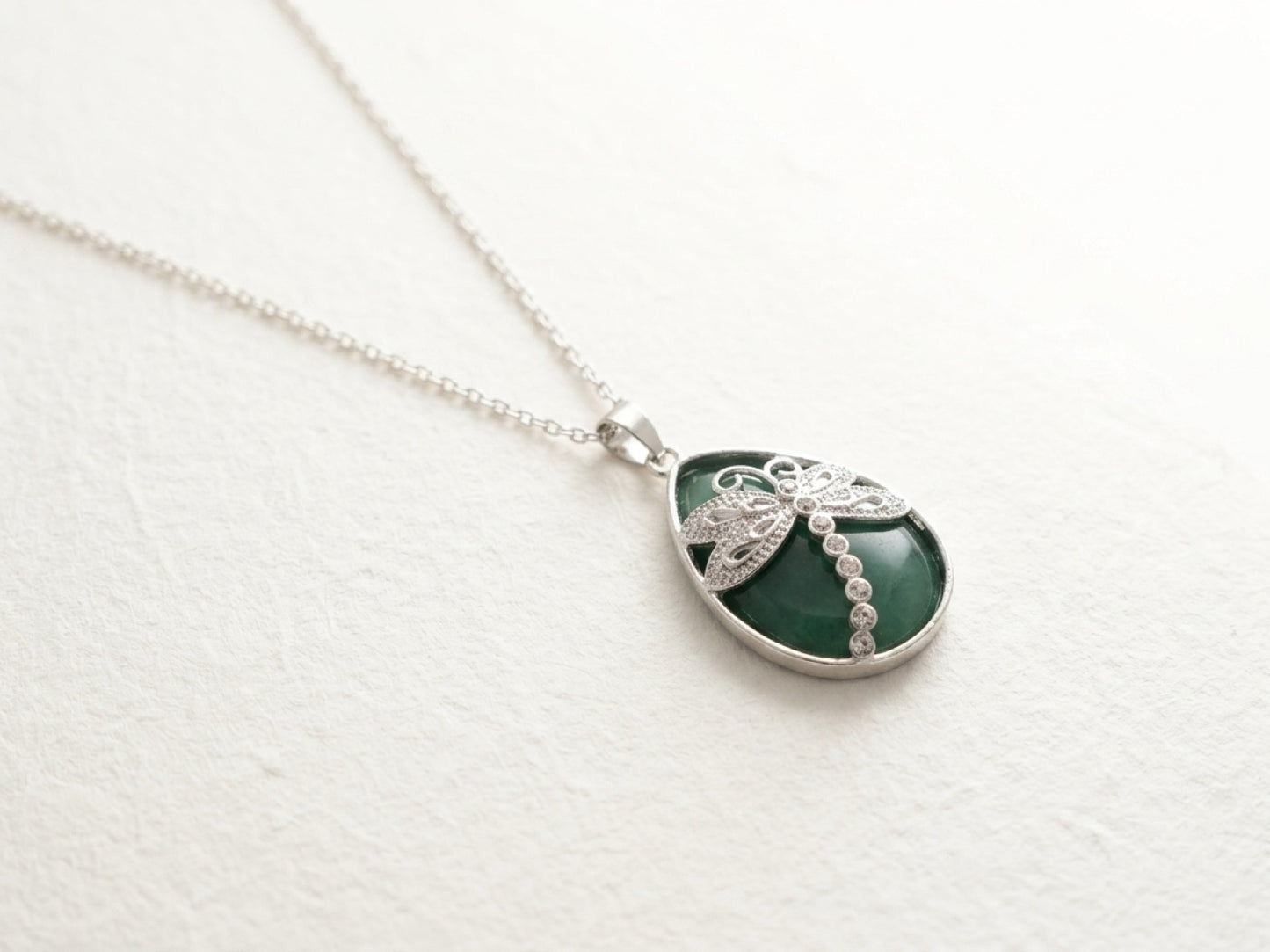 Green Agate Dragonfly Teardrop Pendant Necklace