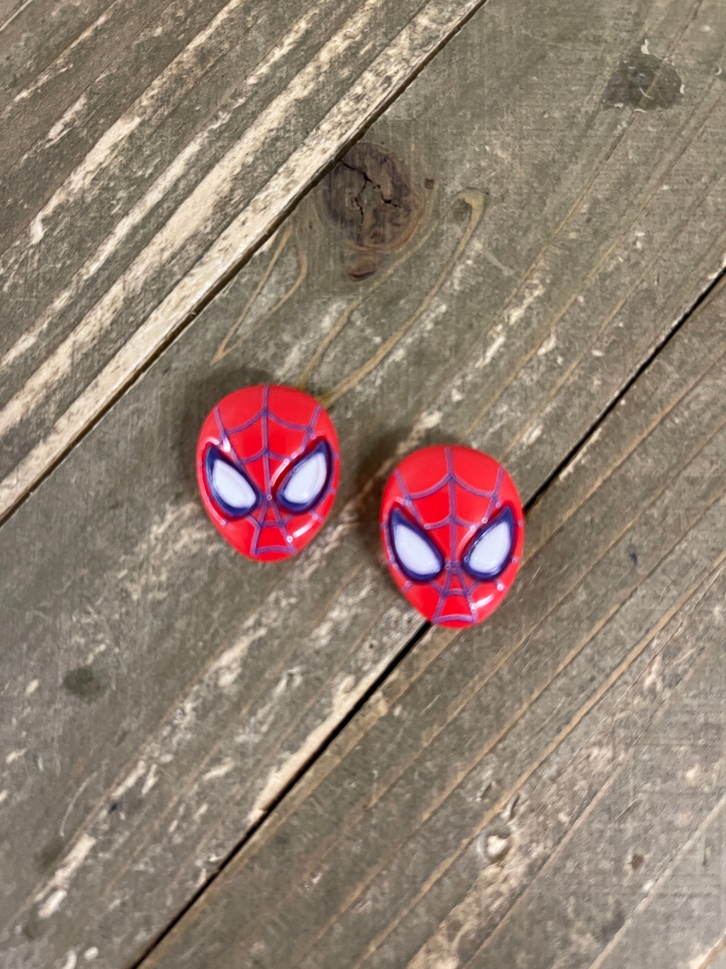 SPIDERMAN Stud EarringsPink tiful of LOVE