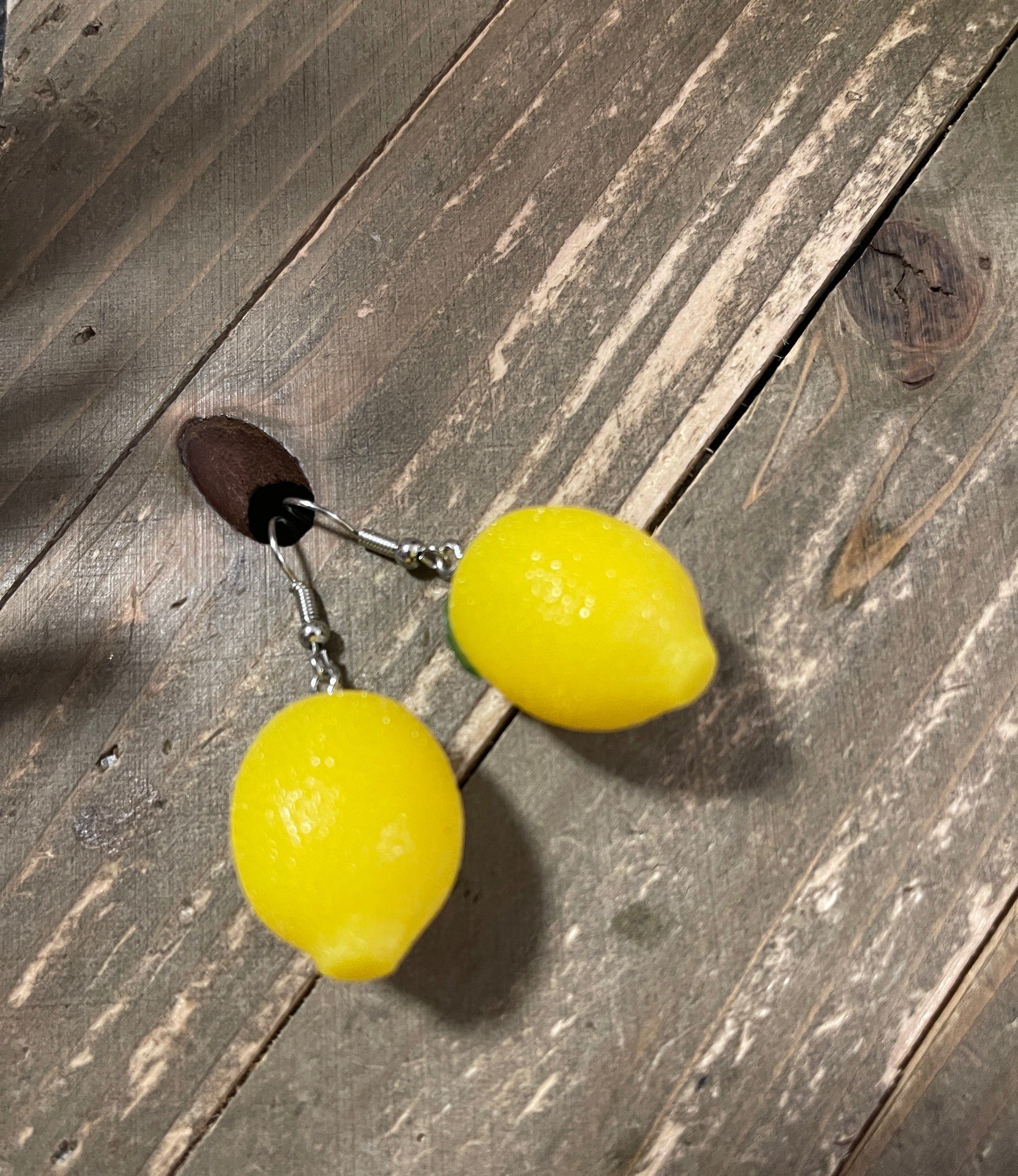 Lemon Wire EarringsPink tiful of LOVE