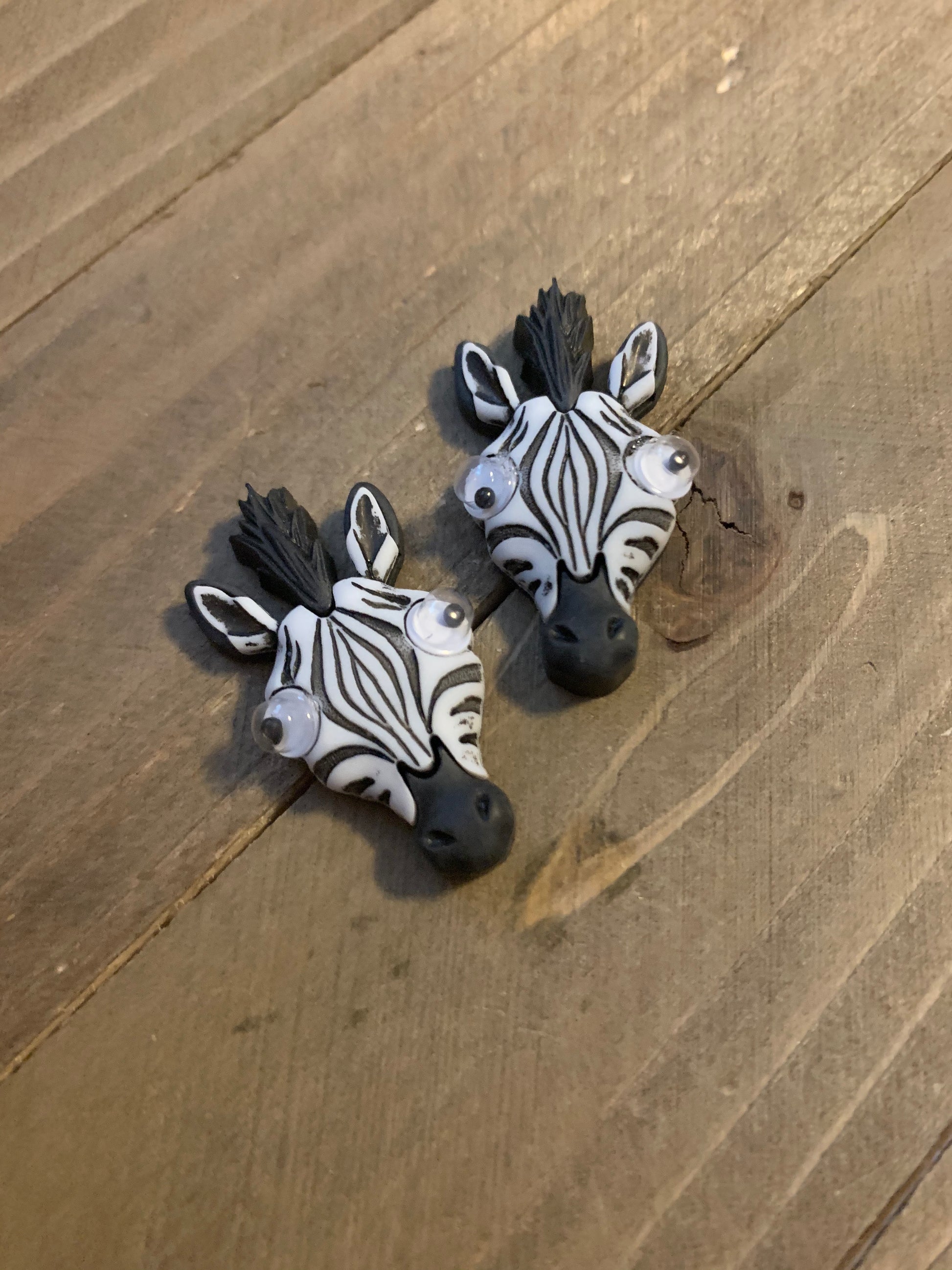 Life's a Zoo Google Eye animal head Post EarringsPink tiful of LOVE