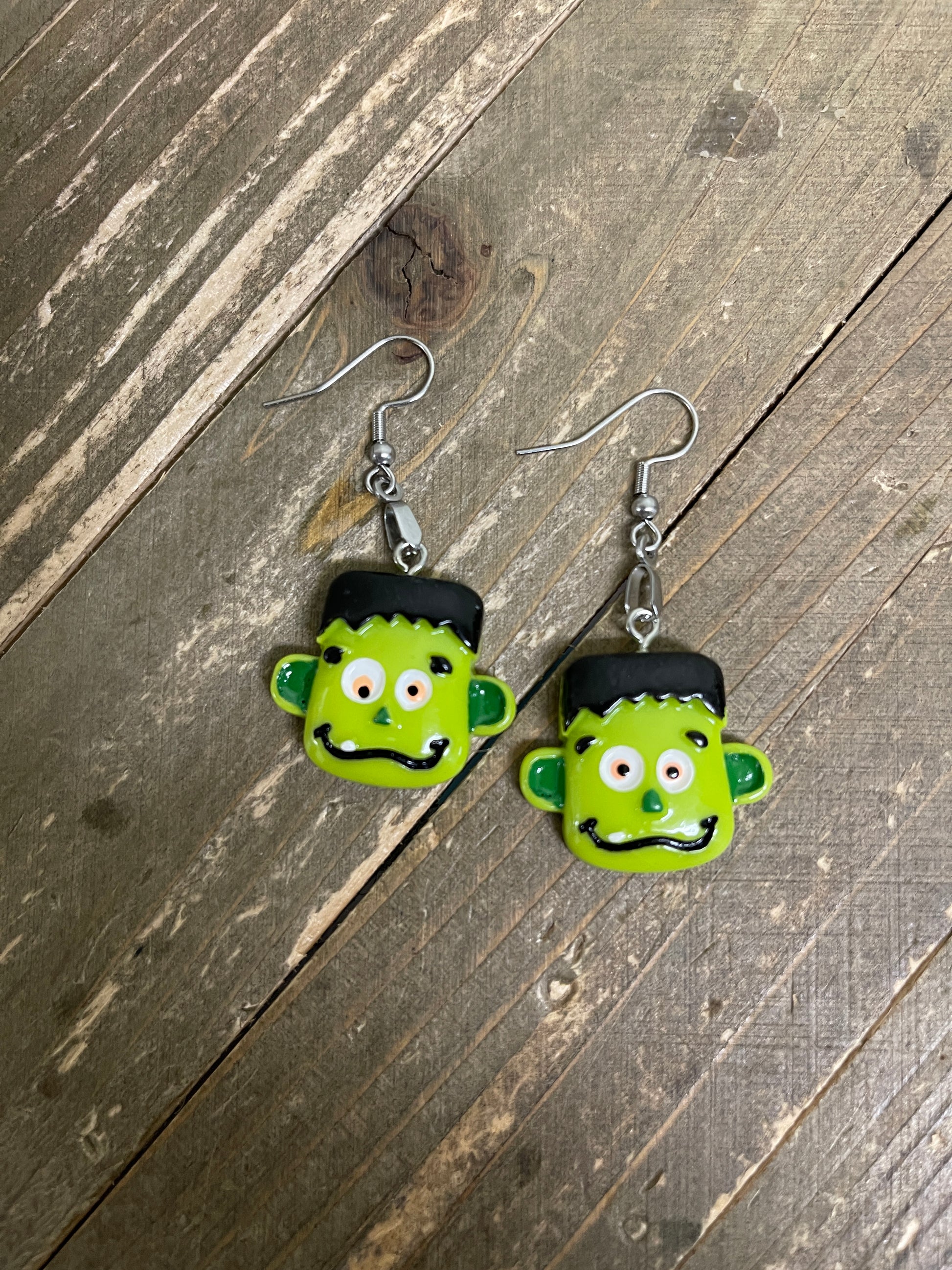 Frankenstein Wire earringsPink tiful of LOVE