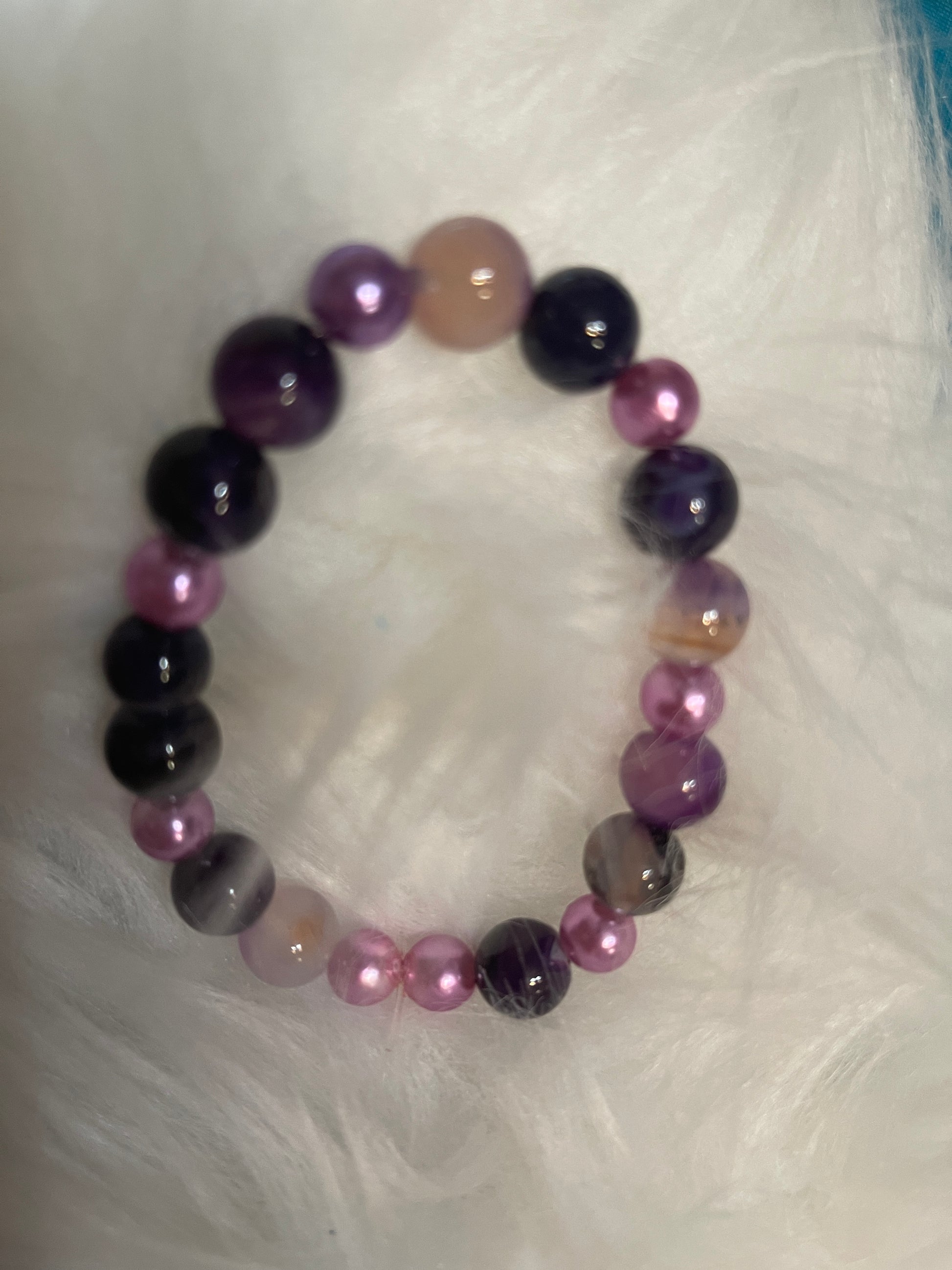 Purple Dyed Round Agate &amp; Pearl Beaded Elastic/Stretch BraceletPink tiful of LOVE